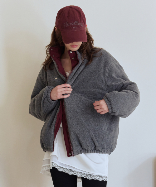 AFTERHOURS(アフターアワーズ)の「REVERSIBLE PADDED JUMPER (PLUM-CHARCOAL)(ダウンジャケット/コート・レディース・バーガンディー・FREE)」の2枚目の写真