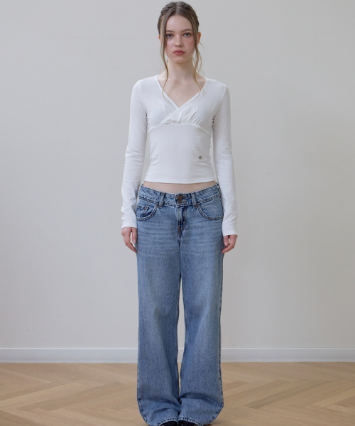 ROSEFRANTZ（ロゼフランツ）の「Wrap V-neck Long Sleeve [Ivory]（Tシャツ/カットソー・レディース・アイボリー・OS）」の2枚目の写真