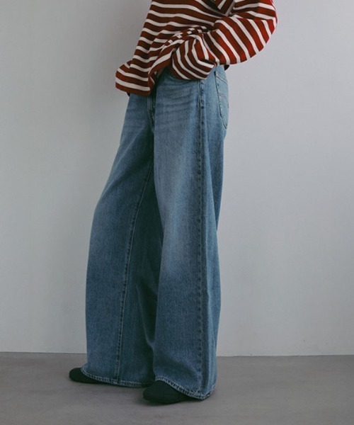 ETRE TOKYO(エトレトウキョウ)の「Levi's CINCH WIDE LEG(デニムパンツ・レディース・ブルー/ブラック/ライトブルー・25/27/26)」の13枚目の写真