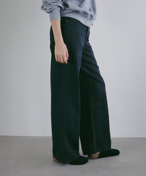 ETRE TOKYO(エトレトウキョウ)の「Levi's CINCH WIDE LEG(デニムパンツ・レディース・ブルー/ブラック/ライトブルー・25/27/26)」の21枚目の写真