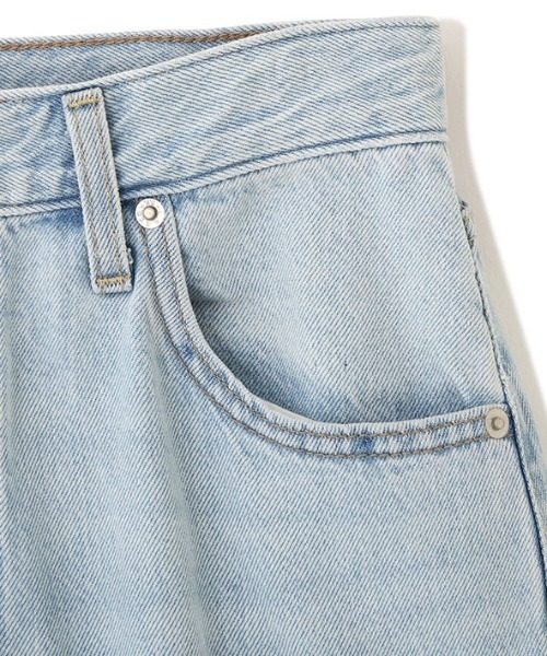 ETRE TOKYO(エトレトウキョウ)の「Levi's CINCH WIDE LEG(デニムパンツ・レディース・ブルー/ブラック/ライトブルー・25/27/26)」の6枚目の写真