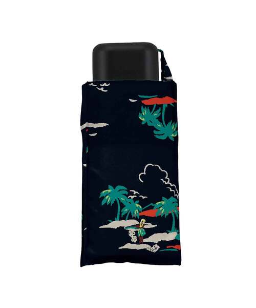 KiU(キウ)の「タイニーアンブレラ【1】(折りたたみ傘・レディース・グリーン/ブラック系その他/オフホワイト/ブラック/ホワイト系その他/ネイビー/ドット/ブルー系その他/カラフル/ホワイト×ブラック/アーミー/ブラック系その他4/ブラックミックス/マルチ/グレー系カモフラージュ/インディゴブルー/ブラック系その他2/ブラック×ホワイト/ブルー系その他2/ホワイト系その他2・FREE)」の17枚目の写真