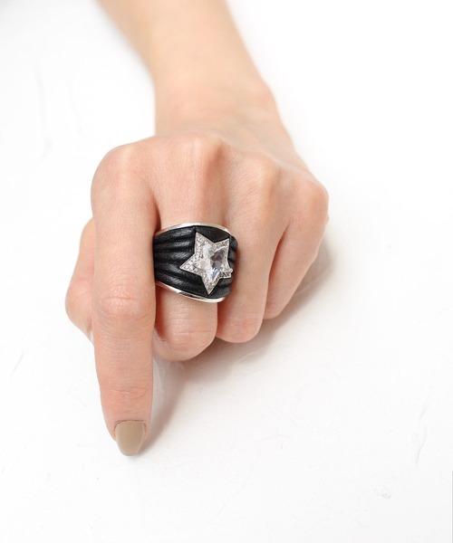 Jewel Addict select(ジュエルアディクトセレクト)の「メタルレザースターリング/本革(リング・レディース・シルバー/レッド・#11/#13)」の7枚目の写真