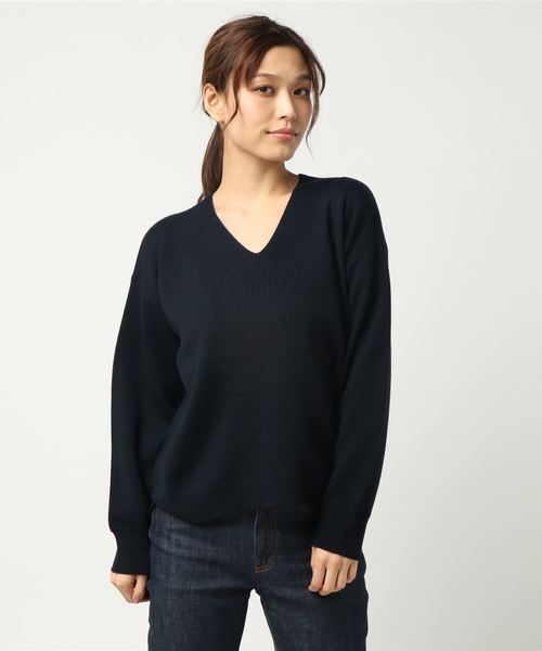 RIVE DROITE（リヴドロワ）の「リブドッキングVネックニット（ニット/セーター・レディース・ベビーピンク/ラベンダー/ネイビー・FREE）」の2枚目の写真