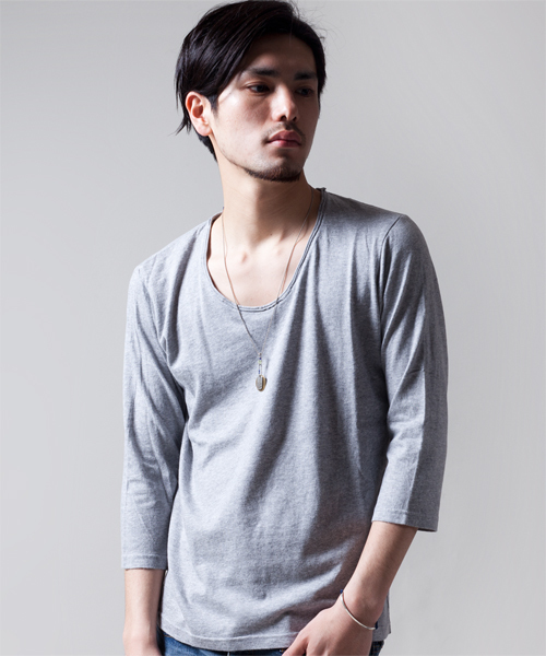 NANO universe（ナノユニバース）の「プレミアムスウィートU-neckTee7/S（Tシャツ/カットソー・メンズ・ホワイト/トップグレー/チャコール/ラベンダー/スモークピンク/ライトパープル/パープル/ターコイズブルー/ネイビー/グリーン/ベージュ/オリーブ/マスタード/ボルドー/オレンジ/ダークグレー/ブラック・38/40/42）」の4枚目の写真