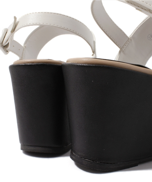 CIAOPANIC（チャオパニック）の「バイカラーウェッジサンダル（サンダル・レディース・ホワイト系その他・37/38/36）」の6枚目の写真