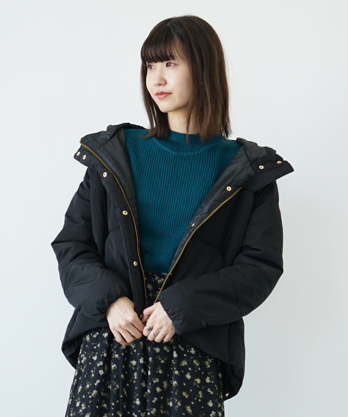 earth music&ecology(アースミュージックアンドエコロジー)の「・ファイバーダウンマウンテンパーカー 〇(マウンテンパーカー・レディース・ブラック/ベージュ/ネイビー・M/L)」の2枚目の写真