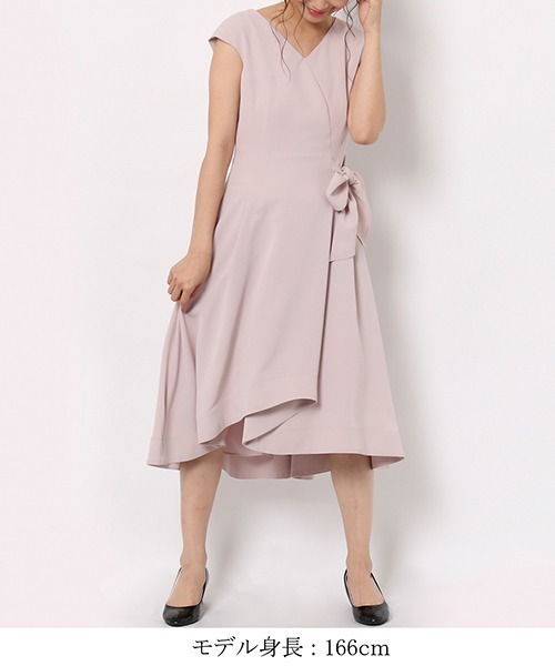 Rose Tiara（ローズティアラ）の「カシュクール風フレアワンピース（ドレス・レディース・ブラック/ベージュ・46/40/42/38）」の2枚目の写真