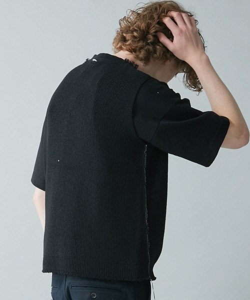 WRAPINKNOT（ラッピンノット）の「【WRAPINKNOT】別注カットオフショートベスト（ベスト・メンズ・ブラック/グレー・2/3）」の9枚目の写真