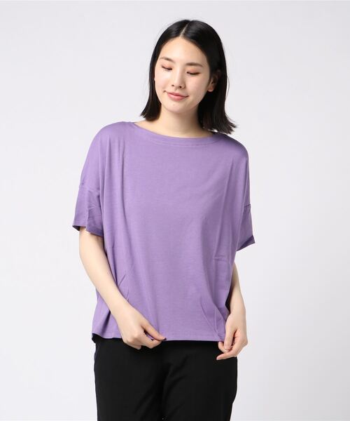 and it_（アンドイット）の「もちもちストレッチビッグシルエットカットソー（Tシャツ/カットソー・レディース・ホワイト×ブルー/グリーン/ブラック/ホワイト×ブラック/オフホワイト/ネイビー/ラベンダー/ホワイト×ネイビー/杢グレー/カーキ/チャコール/モカ/ブルーグリーン/ブラウン/スモークピンク/ブルー/ライトブラウン/ライトグリーン/ピンク系/ホワイト系/ブラウン系/グリーン系/ホワイト系その他・MEDIUM/LARGE）」の21枚目の写真