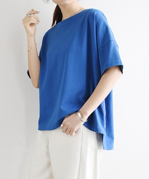 and it_（アンドイット）の「もちもちストレッチビッグシルエットカットソー（Tシャツ/カットソー・レディース・ホワイト×ブルー/グリーン/ブラック/ホワイト×ブラック/オフホワイト/ネイビー/ラベンダー/ホワイト×ネイビー/杢グレー/カーキ/チャコール/モカ/ブルーグリーン/ブラウン/スモークピンク/ブルー/ライトブラウン/ライトグリーン/ピンク系/ホワイト系/ブラウン系/グリーン系/ホワイト系その他・MEDIUM/LARGE）」の19枚目の写真