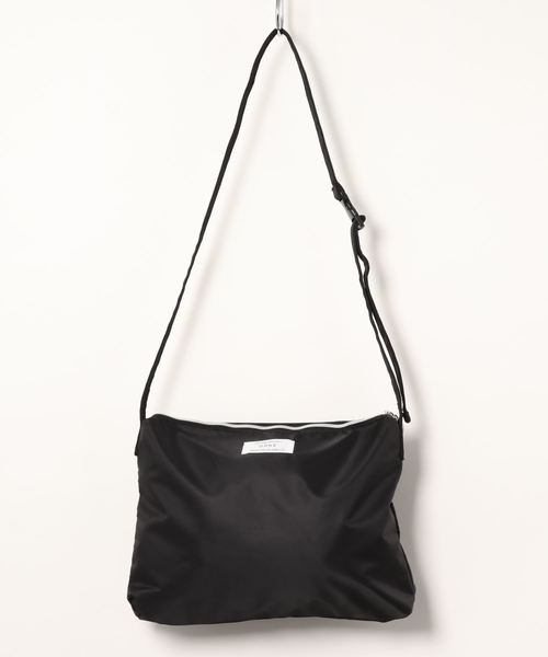 ORNE(オルネ)の「【ORNE】フローユニバーサルショルダーバッグ(ショルダーバッグ・レディース・ベージュ/ブラック・FREE)」の7枚目の写真