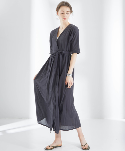 STUDIOUS(ステュディオス)の「【STUDIOUS】カシュクール ロングガウンワンピース(ワンピース・レディース・ベージュ/ブラック/ミント/ライトベージュ・FREE)」の2枚目の写真