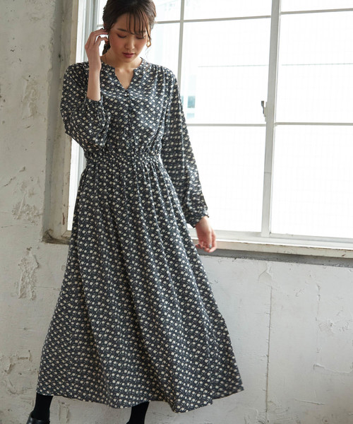 Rope Picnic ロペピクニック の Web限定 中花柄キーネックワンピース ワンピース Wear