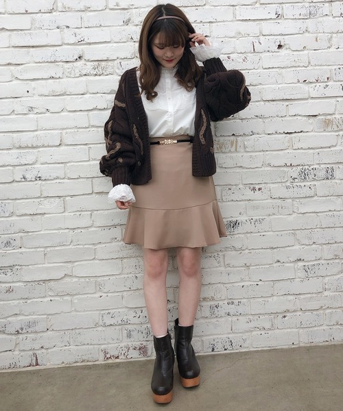 one after another NICE CLAUP（ワンアフターアナザーナイスクラップ）の「【Web限定】ブラウス＋スカート+ベルト+カチューシャ（4点セット）（ワンピース・レディース・オフホワイト/ベージュ・FREE）」の19枚目の写真