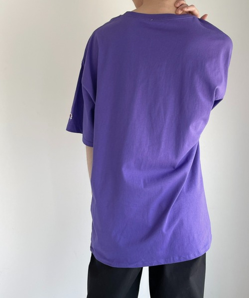 Champion(チャンピオン)の「【Champion Authentic T-SHIRTS】チャンピオン オーバーサイズ コットン 無地 1/2スリーブ 半袖 Tシャツ(Tシャツ/カットソー・メンズ・ホワイト/ブラック/ネイビー/杢グレー/ダークグリーン/マルーン/パープル/サンドベージュ/ライトブルー/チャコールグレー/アッシュグレー・S/M/L/XL)」の12枚目の写真