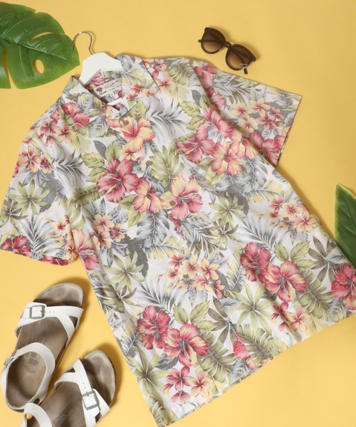 Salong hameu（サロン ハミュー）の「花柄ボタニカル総柄 コットンアロハシャツ メンズ レディース/半袖オープンカラーシャツ（シャツ/ブラウス・メンズ・ホワイト/ライトブルー/レッド/イエロー/ブルー/エメラルド/サンドベージュ/ブラックミックス/ホワイト×レッド/ホワイト×ブルー/ホワイト×ブラック/レッド系その他/ライトピンク/ホワイト×エメラルドグリーン/ホワイト×ピンク/グレイッシュブルー/イエロー×グリーン/ダークネイビー/グリーン×オレンジ/スミクロ/ブラック・LL/S/M/L）」の3枚目の写真