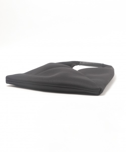 GLOBAL WORK（グローバルワーク）の「トライアングルトート/891683（トートバッグ・レディース・ブラック/シルバー/アイボリー・FREE）」の17枚目の写真