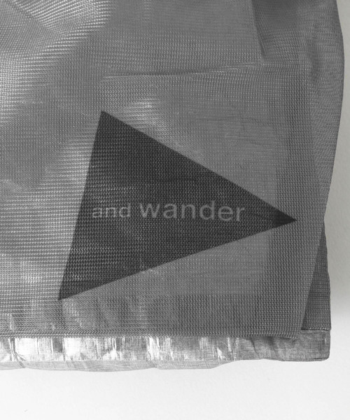 and wander（アンドワンダー）の「and wander cubenfiversacoche 