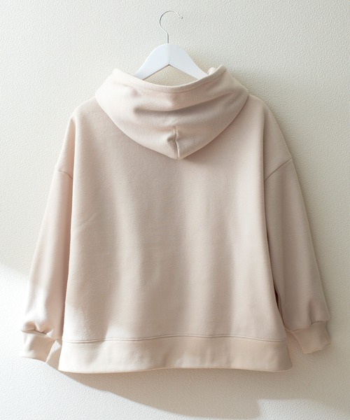 classicalelf（クラシカルエルフ）の「キッズ ビッグシルエットプルオーバーパーカー(長袖)（パーカー・キッズ・ブラック/ベージュ/グレー/モカ/ライトカーキ・130/140/150）」の15枚目の写真