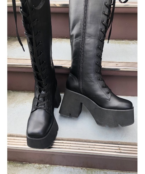 FIG&VIPER（フィグアンドバイパー）の「レースUPロングブーツ（ブーツ・レディース・ブラック・MEDIUM/LARGE/SMALL）」の4枚目の写真