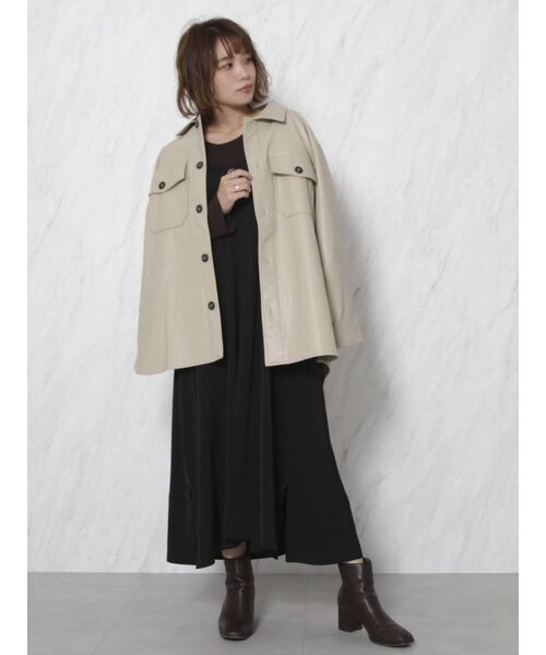 dazzlin（ダズリン）の「レザーライクCPO【WEB限定】（テーラードジャケット・レディース・ブラック/ベージュ/モカ・FREE）」の8枚目の写真