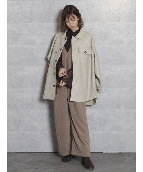 dazzlin（ダズリン）の「レザーライクCPO【WEB限定】（テーラードジャケット・レディース・ブラック/ベージュ/モカ・FREE）」の11枚目の写真