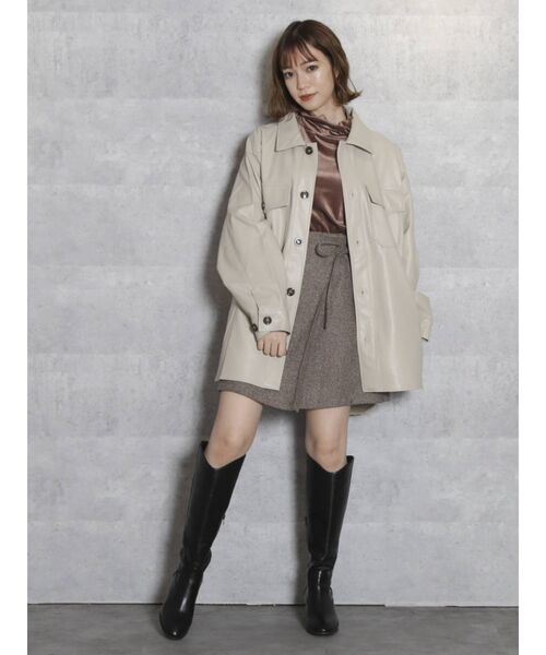 dazzlin（ダズリン）の「レザーライクCPO【WEB限定】（テーラードジャケット・レディース・ブラック/ベージュ/モカ・FREE）」の6枚目の写真