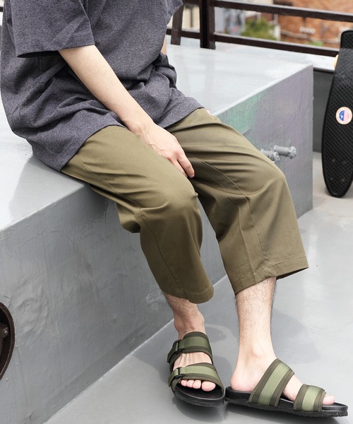 ８(eight)（エイト）の「ツイルコットンクロップドパンツ（チノパンツ・メンズ・ホワイト/ブラック/グレー/ベージュ/ダークブラウン/カーキ/ネイビー/ワインレッド/ロイヤルブルー/ターコイズブルー/ライトピンク/グリーン/キナリ/チャコールグレー/オレンジ・MEDIUM/LARGE/X-LARGE）」の10枚目の写真