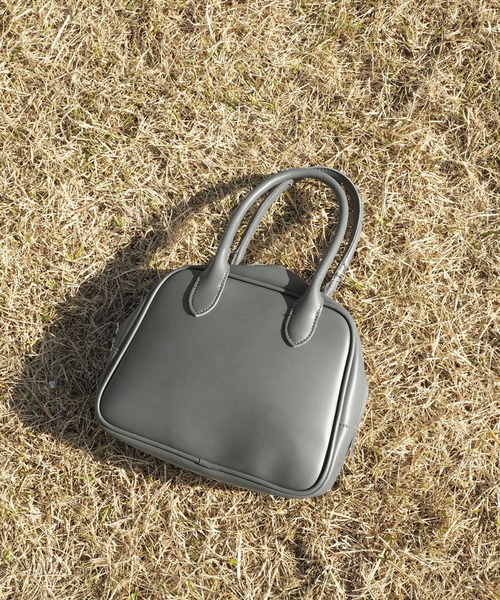 kutir（クティール）の「2WAYボストンバッグ（ボストンバッグ・レディース・ブラック/ブルーグレー/モカ/アイボリー/カーキ・FREE）」の4枚目の写真