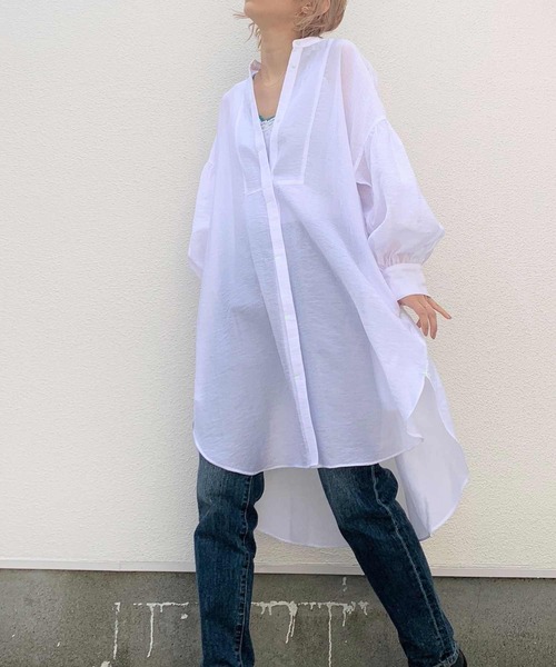 Q（キュー）の「Backギャザーシャツ（シャツ/ブラウス・レディース・グレー/アイボリー・MEDIUM）」の2枚目の写真