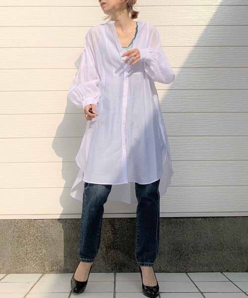 Q（キュー）の「Backギャザーシャツ（シャツ/ブラウス・レディース・グレー/アイボリー・MEDIUM）」の5枚目の写真