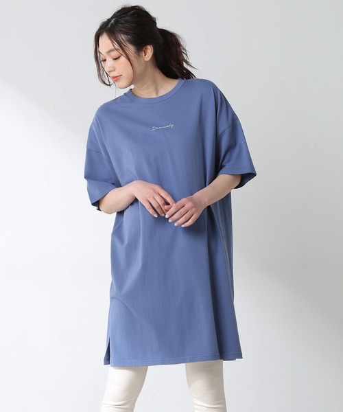 Honeys(ハニーズ)の「フォトプリントチュニック(その他トップス・レディース・ホワイト/ブラック/ブルー/モカ/ライトカーキ・LL/M/L)」の1枚目の写真