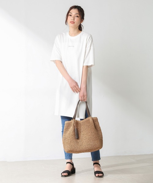 Honeys(ハニーズ)の「フォトプリントチュニック(その他トップス・レディース・ホワイト/ブラック/ブルー/モカ/ライトカーキ・LL/M/L)」の6枚目の写真