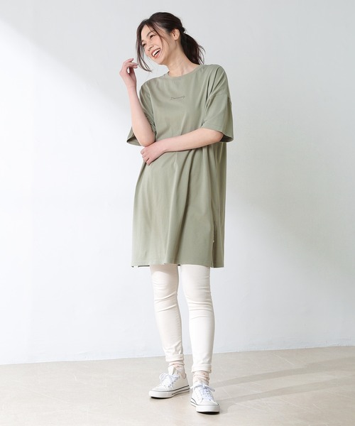 Honeys(ハニーズ)の「フォトプリントチュニック(その他トップス・レディース・ホワイト/ブラック/ブルー/モカ/ライトカーキ・LL/M/L)」の9枚目の写真