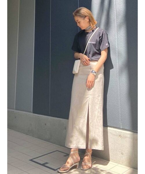 Champion（チャンピオン）の「Champion別注 ビックシルエットショートTee（Tシャツ/カットソー・レディース・ブラック/ベージュ/オフホワイト・FREE）」の5枚目の写真