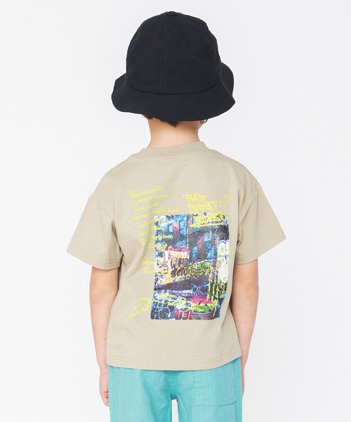 RADCHAP（ラッドチャップ）の「バックグラフィック半袖Tシャツ（Tシャツ/カットソー・キッズ・ブラック/ベージュ/グレー・90cm/110cm/100cm/120cm/130cm/140cm/150cm）」の4枚目の写真