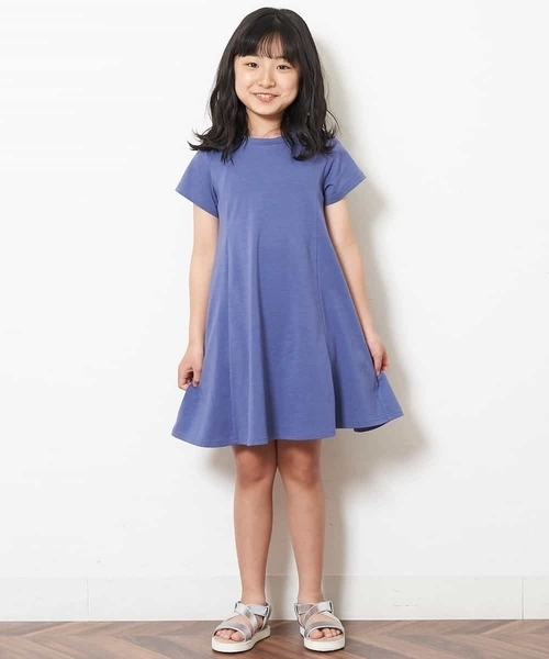 a.v.v（アーヴェヴェ）の「[KIDS]クロスゴムフラットサンダル[WEB限定サイズ]（サンダル・キッズ・シルバー/ブラック・20/22/21/18/19/23）」の9枚目の写真
