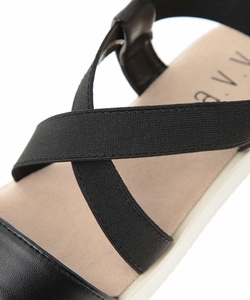 a.v.v（アーヴェヴェ）の「[KIDS]クロスゴムフラットサンダル[WEB限定サイズ]（サンダル・キッズ・シルバー/ブラック・20/22/21/18/19/23）」の17枚目の写真