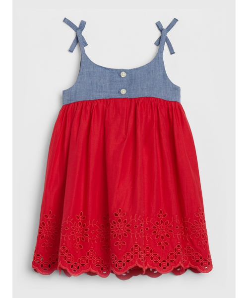 GAP（ギャップ）の「シャンブレー アイレット ワンピース (ベビー)（ワンピース・キッズ・レッド・0-3M/3-6M/18-24M/12-18M/6-12M）」の2枚目の写真