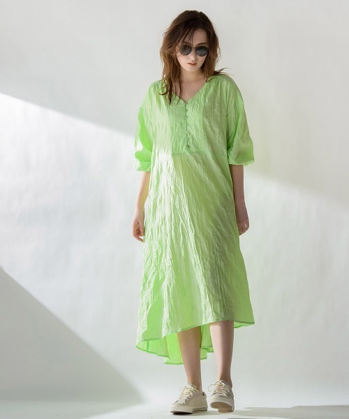 socolla（ソコラ）の「【socolla】7分袖ワッシャープリーツワンピース（ワンピース・レディース・ベージュ/オレンジ/グリーン・S/M）」の17枚目の写真