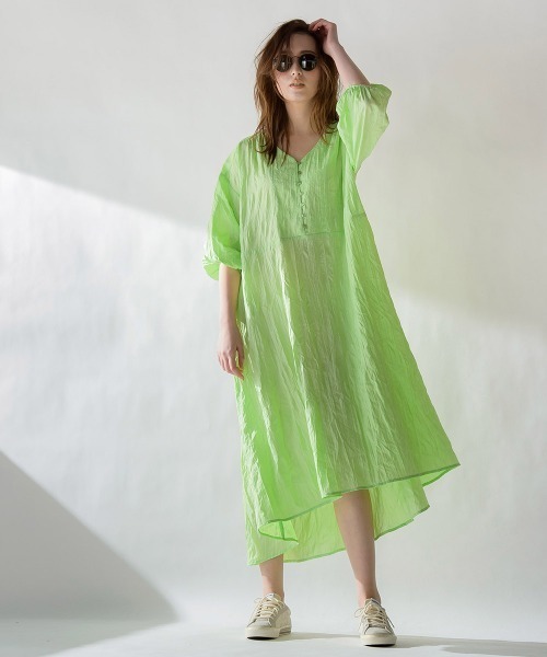 socolla（ソコラ）の「【socolla】7分袖ワッシャープリーツワンピース（ワンピース・レディース・ベージュ/オレンジ/グリーン・S/M）」の19枚目の写真