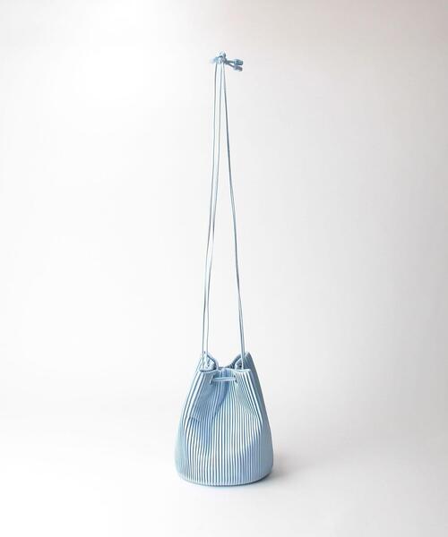 BEAUTY&YOUTH UNITED ARROWS（ビューティーアンドユースユナイテッドアローズ）の「BY スマートプリーツ ドロストショルダーバッグ ◆（ショルダーバッグ・レディース・ライトブルー/ブラック/オフホワイト・FREE）」の5枚目の写真