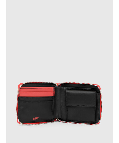 DIESEL（ディーゼル）の「メンズ BIGロゴ 二つ折り財布（財布・メンズ・ライトグレー/レッド/イエロー/ブルー/ブラック・UNI）」の8枚目の写真