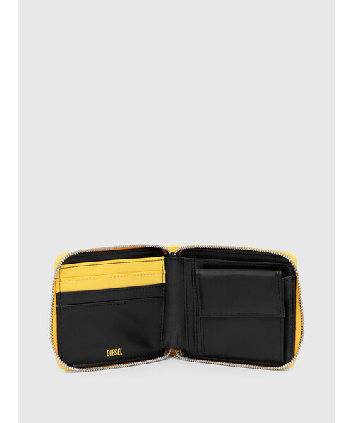 DIESEL（ディーゼル）の「メンズ BIGロゴ 二つ折り財布（財布・メンズ・ライトグレー/レッド/イエロー/ブルー/ブラック・UNI）」の9枚目の写真