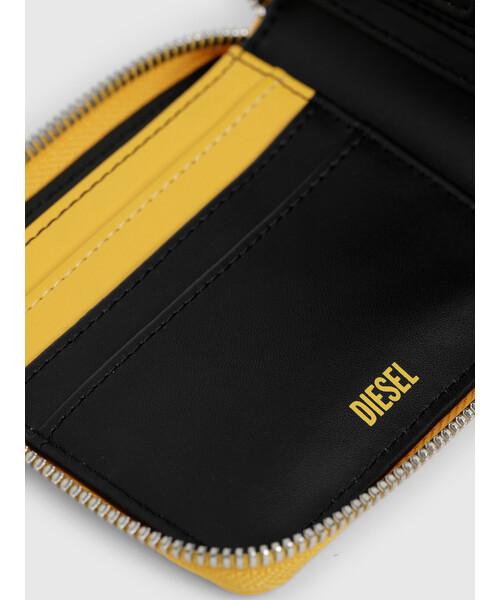 DIESEL（ディーゼル）の「メンズ BIGロゴ 二つ折り財布（財布・メンズ・ライトグレー/レッド/イエロー/ブルー/ブラック・UNI）」の22枚目の写真