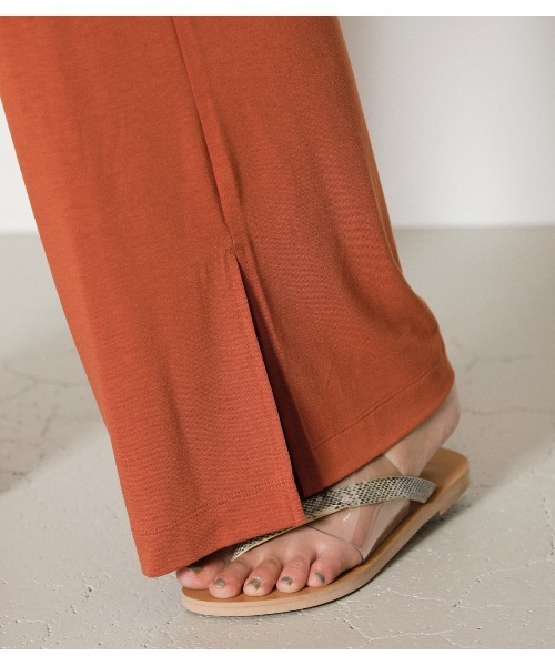 AZUL by moussy（アズールバイマウジー）の「ICE CLEAN SIDE SLIT PANTS/アイスクリーンサイドスリットパンツ（その他パンツ・レディース・ダークカーキ/ブラック/ダークオレンジ・SMALL/MEDIUM）」の14枚目の写真