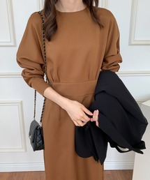 バックスリットロングワンピース