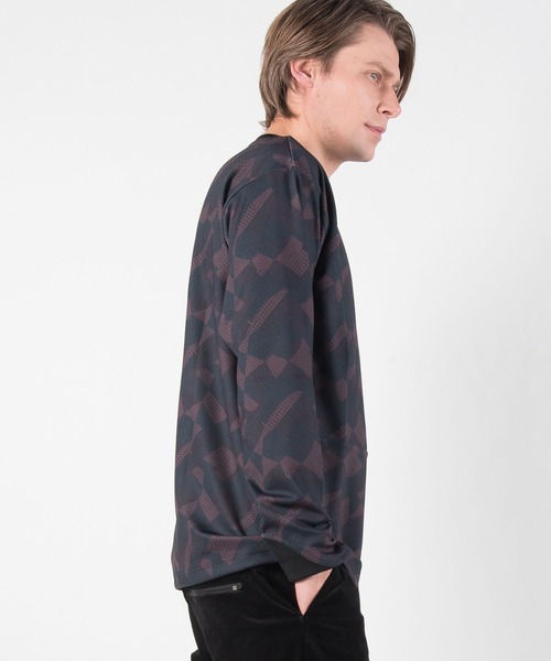 +phenix(プラスフェニックス)の「+phenix(プラスフェニックス)Stretch Zip Pocket Tee(Tシャツ/カットソー・メンズ・ホワイト/カーキ/ホワイト×グレー/ブラック・S/M/L/XL/XXL)」の22枚目の写真