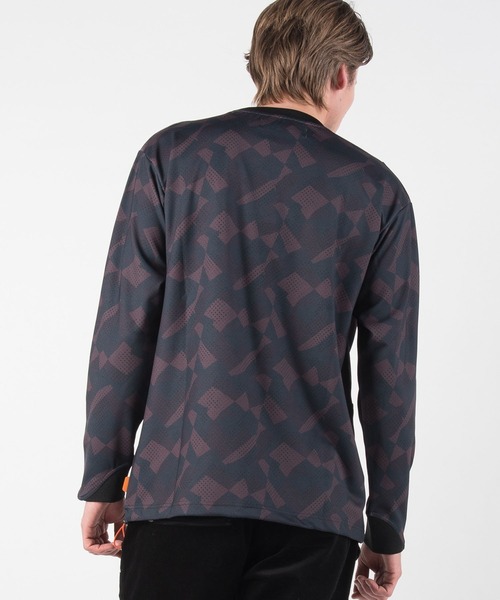 +phenix(プラスフェニックス)の「+phenix(プラスフェニックス)Stretch Zip Pocket Tee(Tシャツ/カットソー・メンズ・ホワイト/カーキ/ホワイト×グレー/ブラック・S/M/L/XL/XXL)」の14枚目の写真